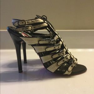 Betsey Johnson black and ivory cage stiletto  SZ 7